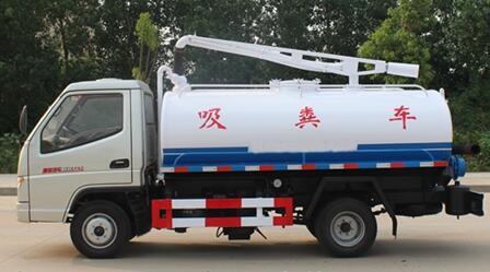 吸粪车